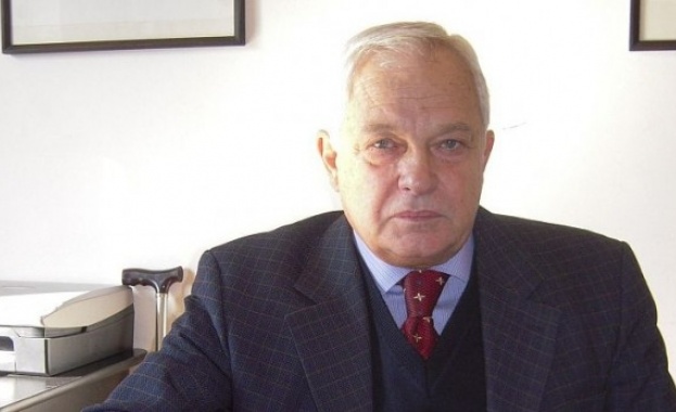 България трябва да разбере, че Плевнелиев е вреден за страната
