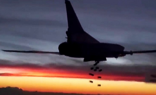 Руската бойна авиация от сирийската си авиобаза "Хмеймим" денонощно нанася удари по позиции на терористите в Сирия