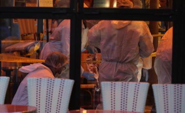 Колумбийски мафиоти стреляли по терористи в парижко кафене по време на атентатите?