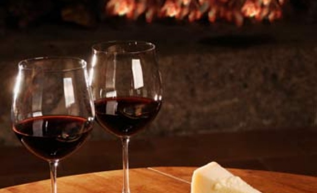 Учени: Мозъкът обича вино и сирене