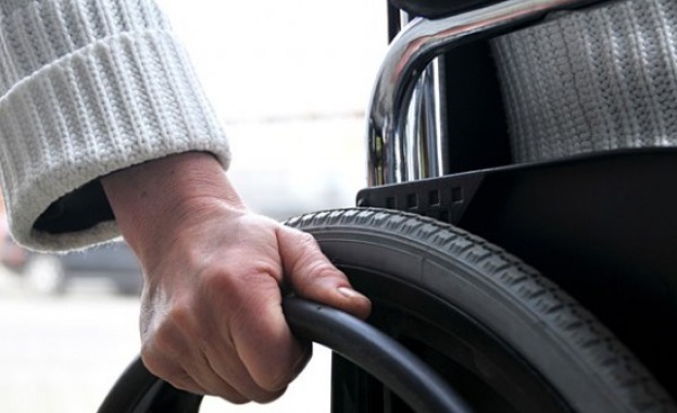 Отбелязва Международния ден на хората с увреждания