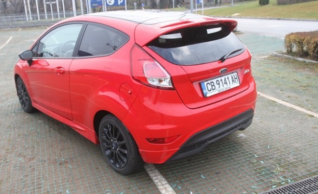 Малкият Ford Red Edition с трицилиндров двигател със 140 коня