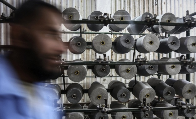 Tribune de Geneve: Терористите от ИД в Сирия получават финансиране от търговия с памук през Турция