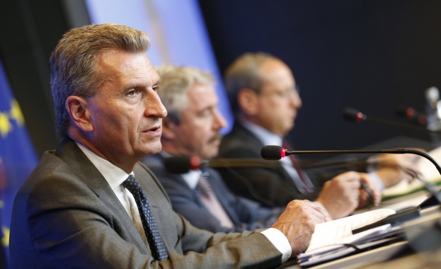 Г. Йотингер предупреди за опасност от разпадане на ЕС