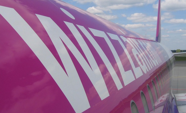 Wizz Air увеличи пътническия трафик в България с 33 процента през 2015