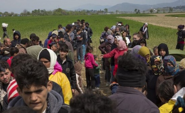 Все повече мигранти избират пътя през България