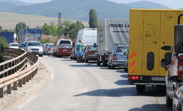 Движението на тежкотоварните камиони няма да бъде ограничавано през лятото