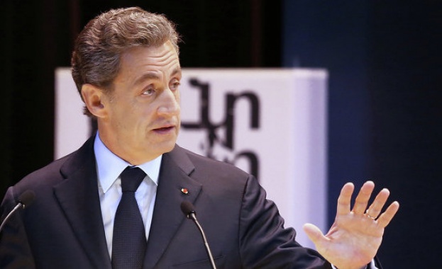 Саркози се обявява за поетапната отмяна на санкциите срещу Русия
