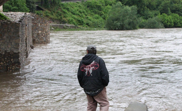 Две деца изчезнаха във водите на Янтра