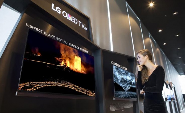 Усилието на LG да пресъздаде северното сияние на oled телевизори резонира по целия свят  