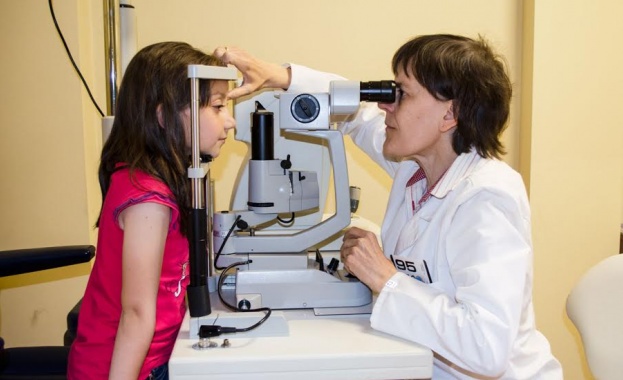 Безплатни очни прегледи за деца в болница „Тракия" преди старта на учебната година
