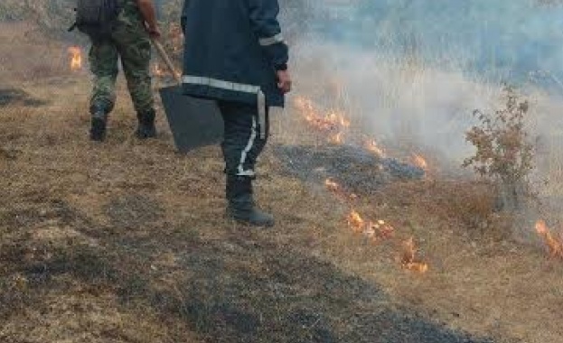 Военнослужещи с техника от Сухопътните войски отново се включиха в гасене на пожар в с. Главан, общ. Гълъбово