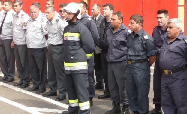 Бургаските огнеборци отбелязват своя професионален празник със "Седмица на пожарната безопасност"