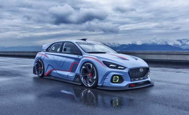 Hyundai предизвика Ford Focus