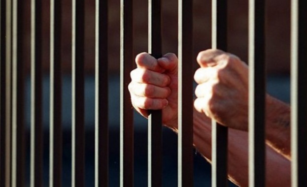 Телефонен измамник отива в затвора за две години
