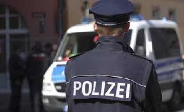 В Германия арестуваха петима мъже днес по обвинения, че са подпомагали ДАЕШ