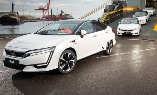 Водородната Honda Clarity пристигна в Европа