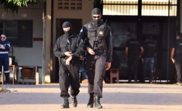 Най-малко 33 души са загинали при бунт в бразилски затвор