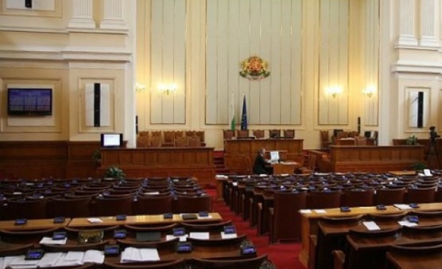 Парламентът прие промените в Закона за радиото и телевизията  