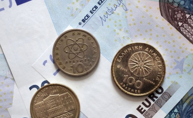 Гърция ще намали ограниченията за теглене на пари от банковите сметки