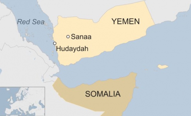 33-ма бежанци са застреляни при атака срещу кораба им в Червено море