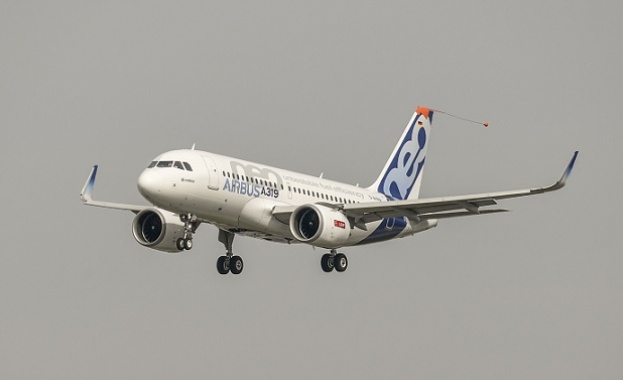  AIRBUS A319neo излетя към небето  