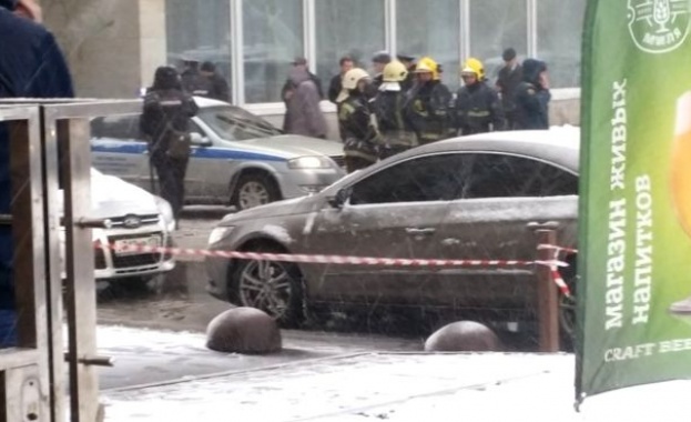 Бомба в Санкт Петербург откъсна ръцете на младеж
