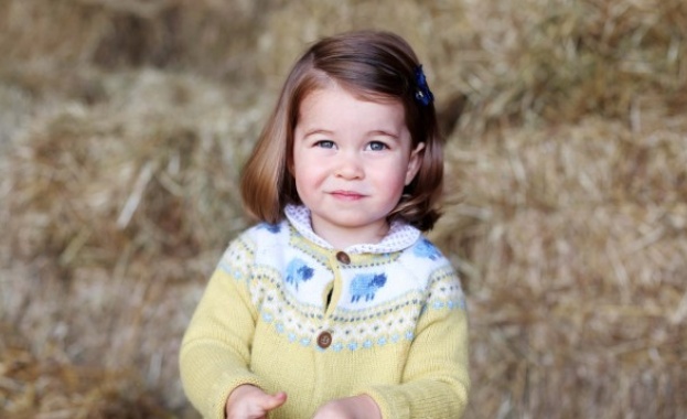 Принцеса Шарлот навършва 2 годинки 