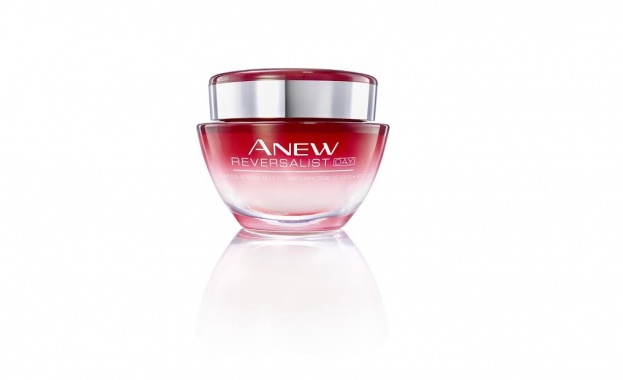 Avon представя своя първи интелигентен коригиращ крем