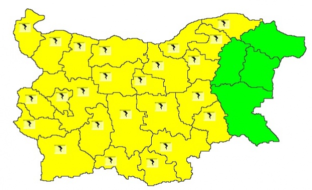 Жълт код за гръмотевици в почти цяла България