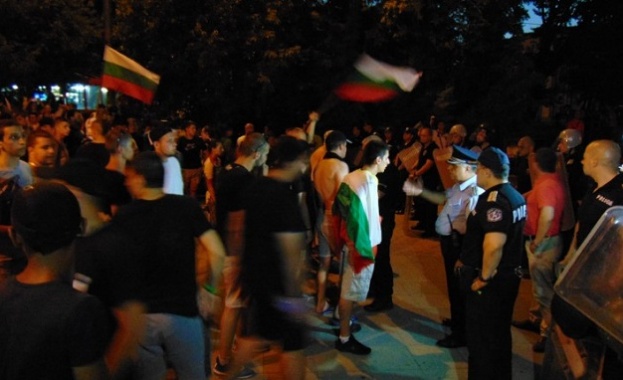 Асеновградчани отново на протест, общината регистрирала незаконно пребиваващите роми