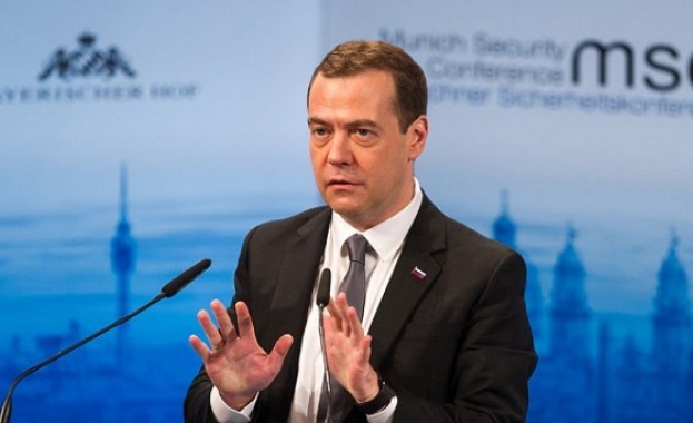 Дмитрий Медведев призова да се проведе щателно разследване на трагедията в Кемерово