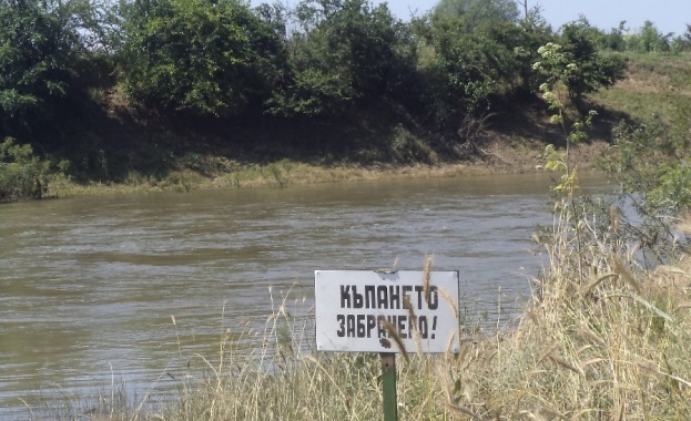 Млад мъж се удави в неохраняем водоем край Добрич