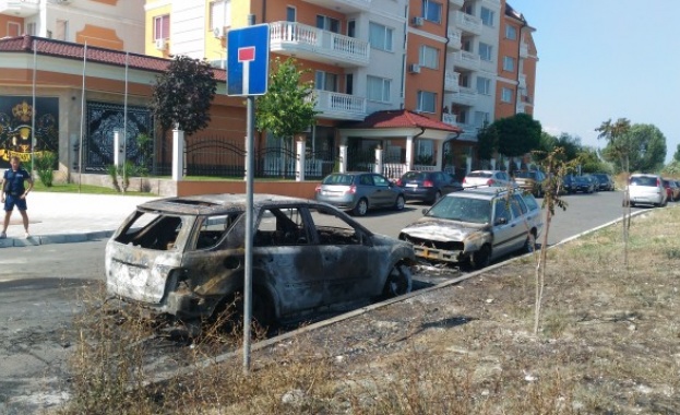 Взрив в „Слънчев бряг” събуди почиващите, оказа се запалена кола