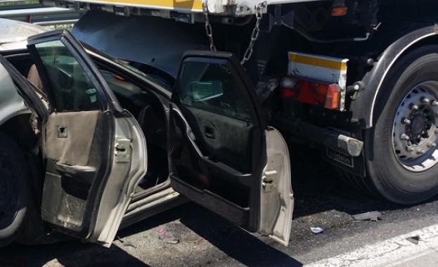 Петима пострадаха при тежка катастрофа с български автомобил в Унгария