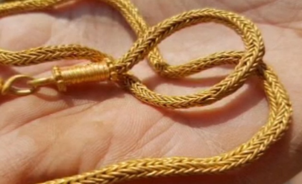 Златна римска верижка на повече от 16 века откриха в Рупите