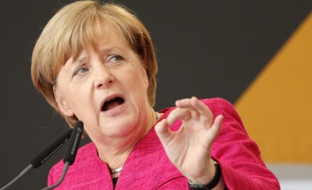 Меркел е готова на болезнени компромиси, за да състави правителство