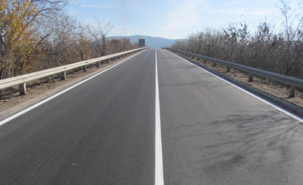 Временно е ограничено движението по път II-55 Велико Търново -