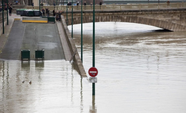 Водите на Сена продължават да се покачват