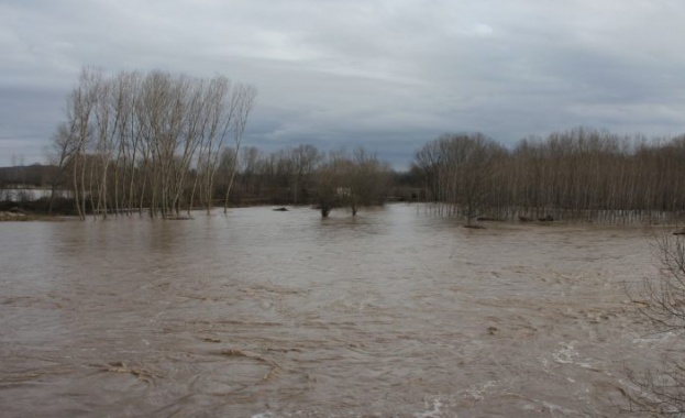 Река Марица преля край Одрин, наводнени са жилищни райони 