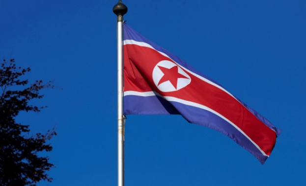 Севернокорейският лидер Ким Чен ун обеща да създаде неуязвима армия пред