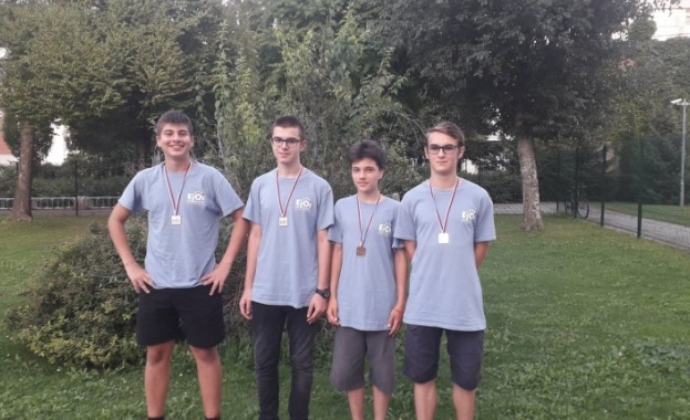 4 медала спечелиха наши ученици в Европейската олимпиада по информатика