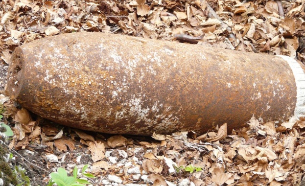 Земеделец намери бомба от Втората световна война в нивата си