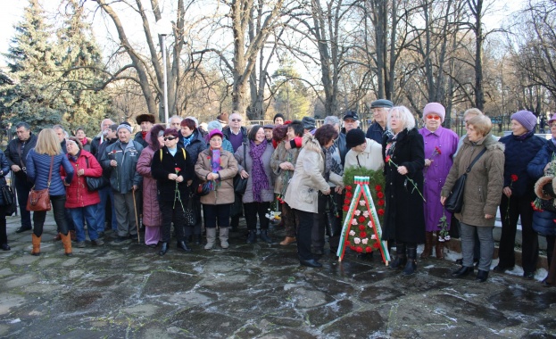 В Русе почетоха 75-годишнината от Победата във Великата Отечествена война 