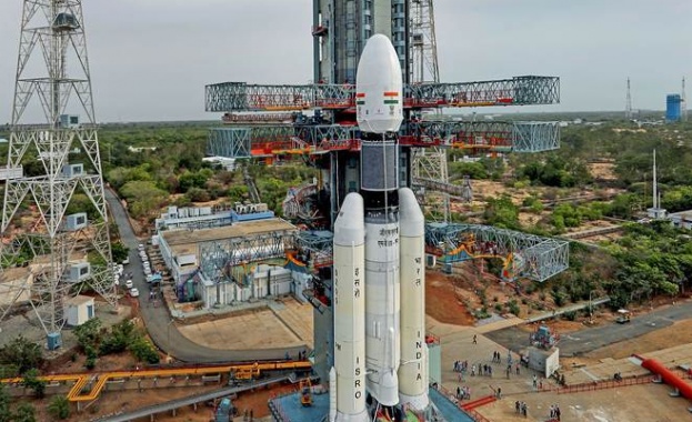 Индийското космическо ведомство предвижда третата автоматична лунна експедиция Чандраян 3 да