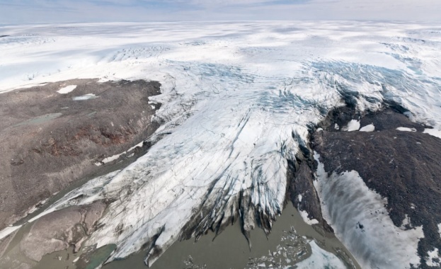 Ледът в Гренландия и Антарктида се топи 6 пъти по бързо