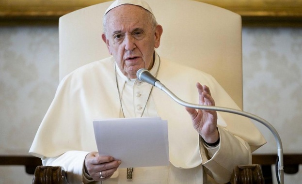 Папата със специален призив във Великденско си обръщение към вярващите