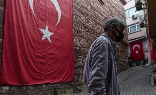 Турция отбеляза най-ниския брой на жертви на Covid-19 от края на март