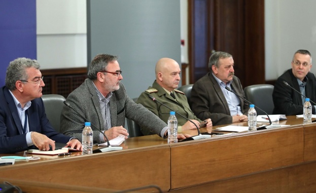 Началникът на оперативния щаб ген Венцислав Мутафчийски отказа да коментира