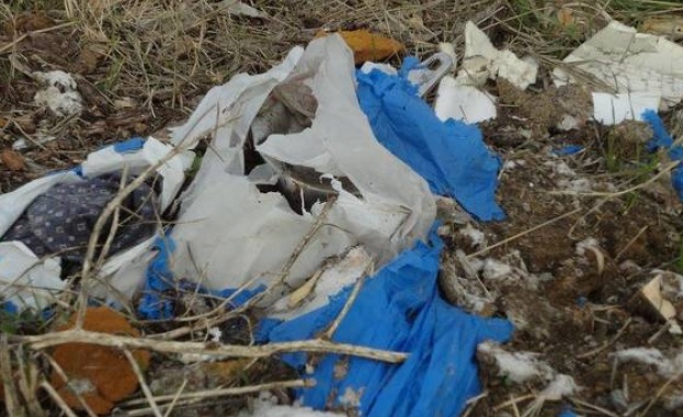 Общината в Кочериново почисти незаконно сметище под известните Стобски пирамиди